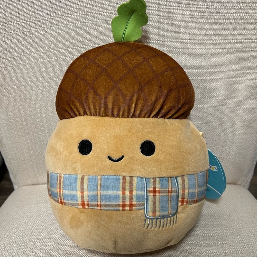 NWT Squishmallows Original 10 inch Mac The Acorn Plush Ultrasoft Jazwares Toy